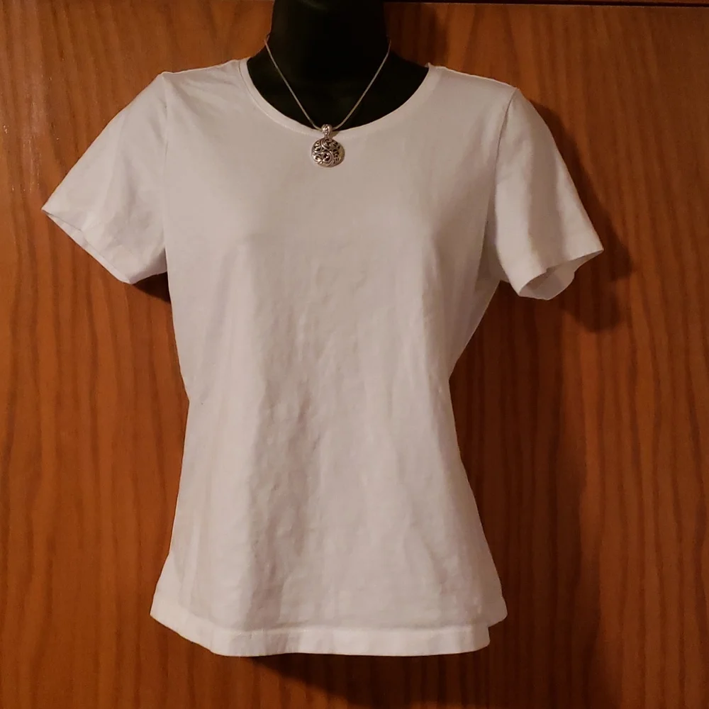 ๐$8 or 4/$20! Christopher & Banks Basic White T-Shirt Size Small Petite ๐ - Picture 1 of 4
